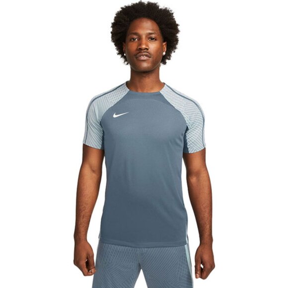 Nike Strike Men's Dri-FIT Short-Sleeve Soccer Top - Picture 4 of 4